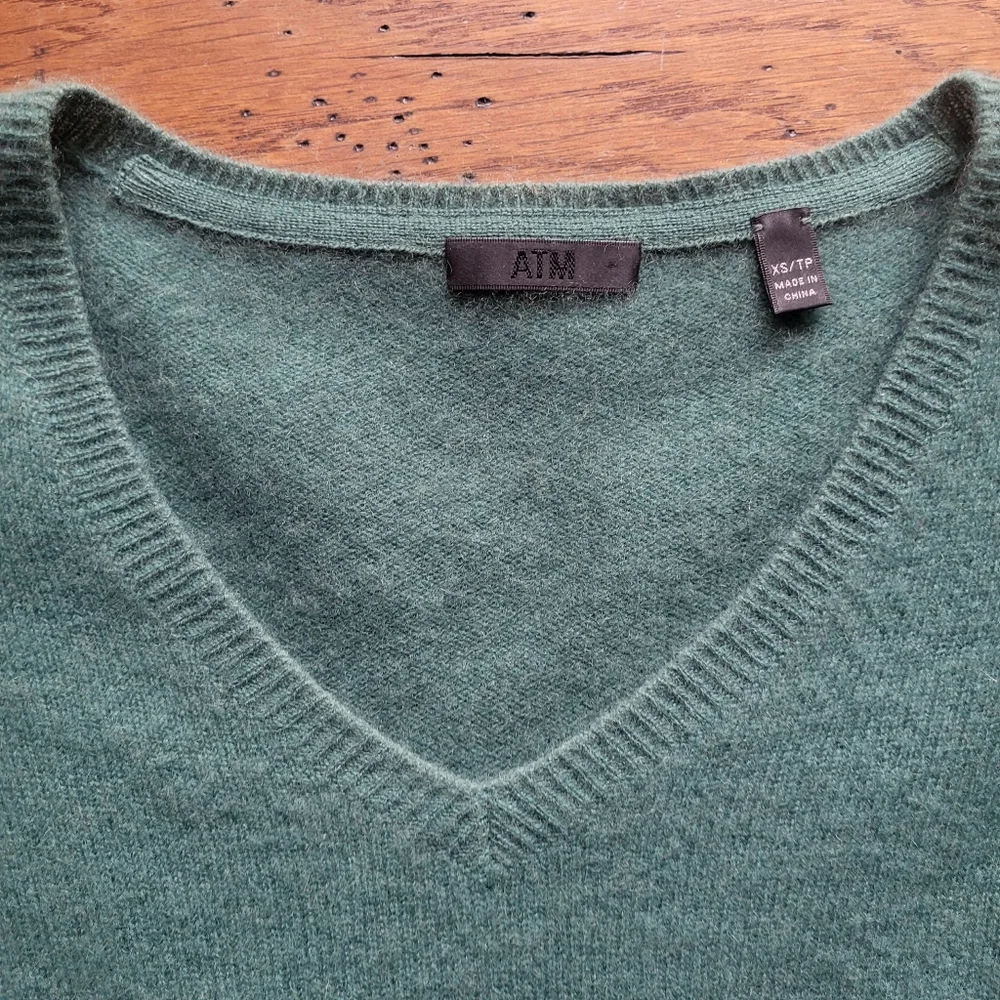 ATM Cashmere‎ V-neck Women's Teal Sweater. Size XS
